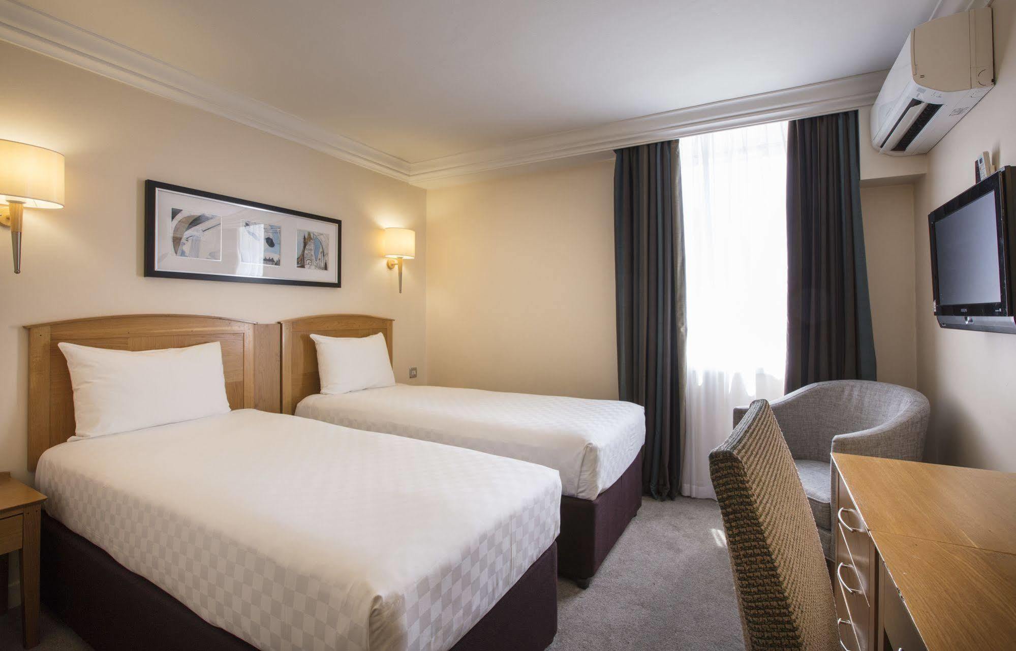 Hotel Thistle London Heathrow Terminal 5 3*