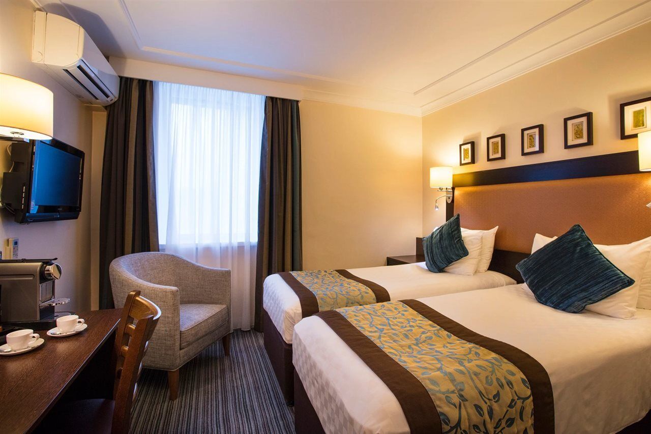 Thistle London Heathrow Terminal 5 Hotel Hillingdon